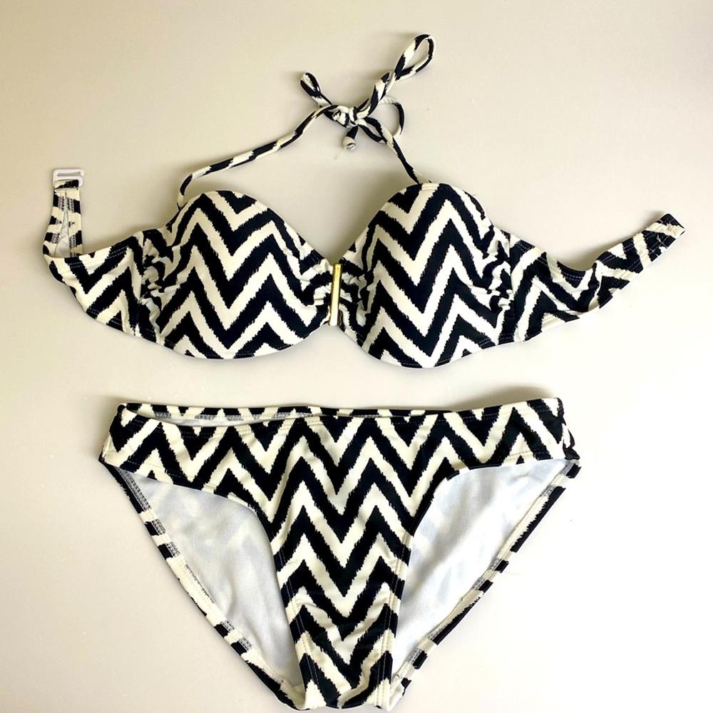 Old Navy Black White Zig Zag Print Molded Cup Halter / Strapless 2 Piece Bikini